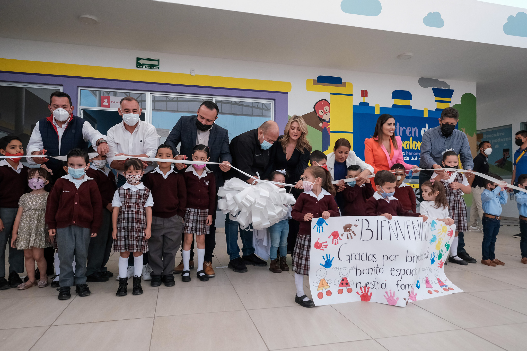 Corte de Listón Inaugural del Centro Asistencial de Desarrollo Infantil (CADI) y Ludoteca "El Tren de los Valores" en el municipio de Zapotlanejo.