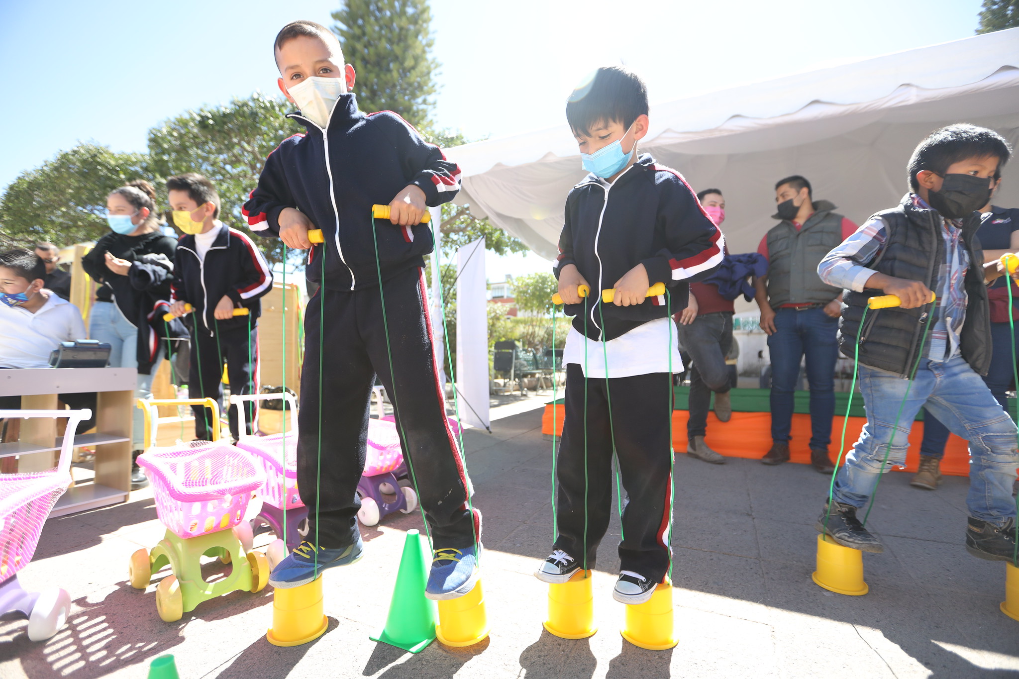 Fotografía de niños jugando en la ludoteca